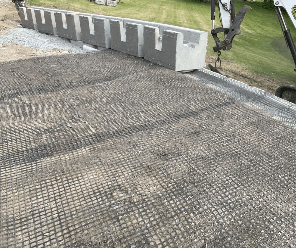 PET geogrid supplier,polyester geogrid,soil reinforcement geogrid,ground stabilization grid