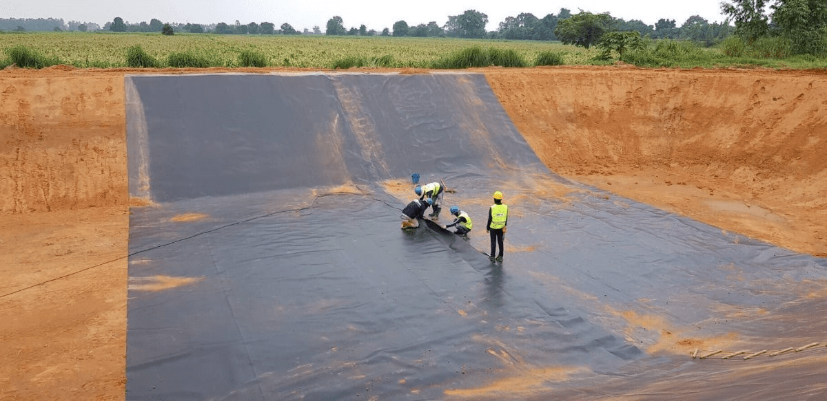 Lianyi supplies HDPE geomembrane for containment,landfill liners,pond liners and reservoir applications,supporting bulk supply for civil engineering and infrastructure projects.