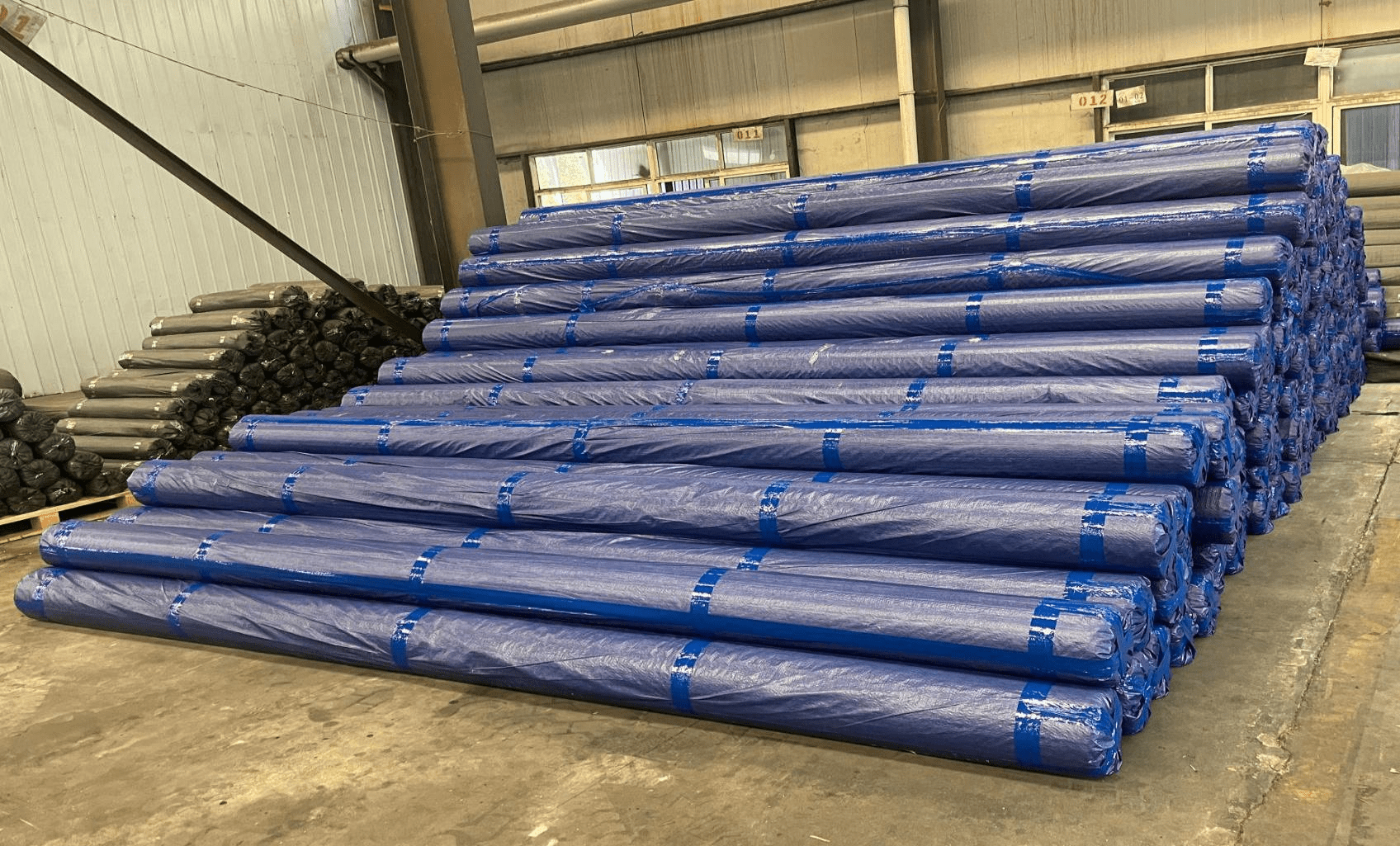 knitted fiberglass geogrid,nonwoven geotextile composite,soil stability geocomposite,drainage filter composite