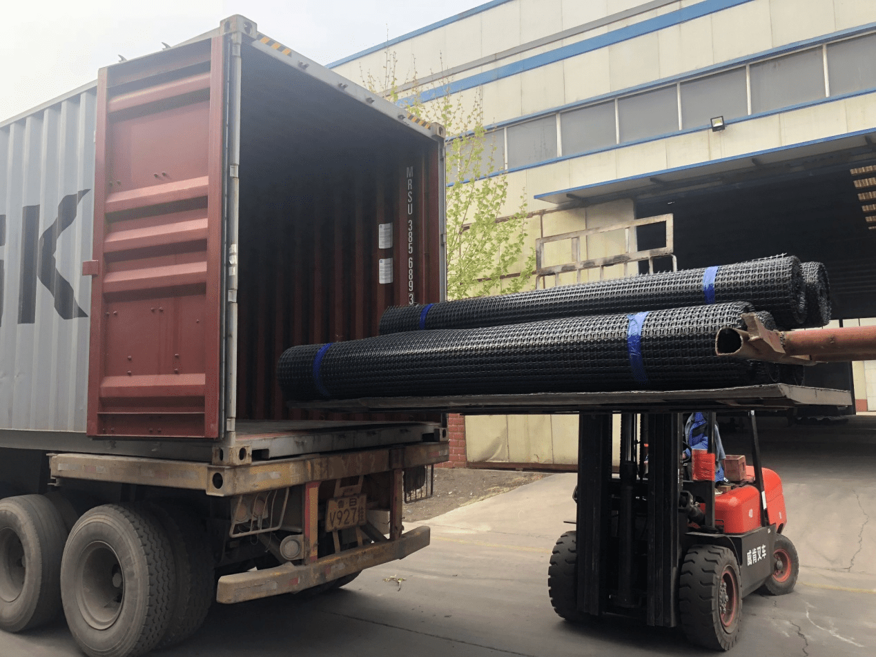 PP biaxial geogrid,biaxial geogrid manufacturer,road base reinforcement geogrid,soil stabilization geogrid