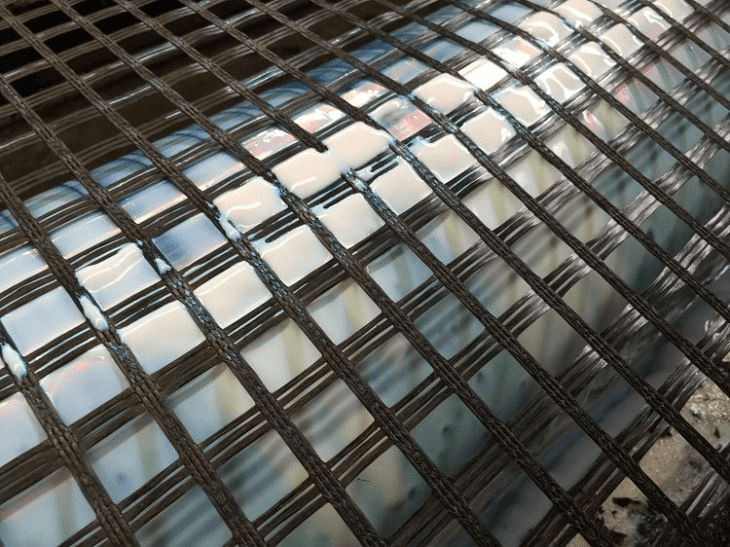self adhesive fiberglass geogrid,asphalt reinforcement grid,crack resistance geogrid,road construction geogrid