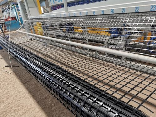 1.PET Welded Geogrid 2.PP Welded Geogrid